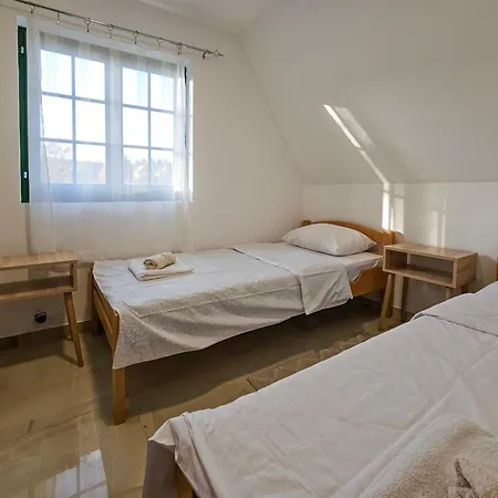 Vacation Miki 2 * Ljubos